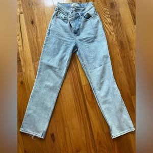 Abercrombie 90s High Rise Cross Jeans - NEVER BEEN WORN.